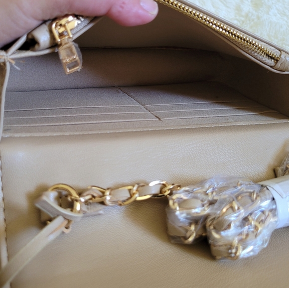 bebe Chica👩 Stud Crossbody Bag in Beige - NWT - Picture 12 of 16